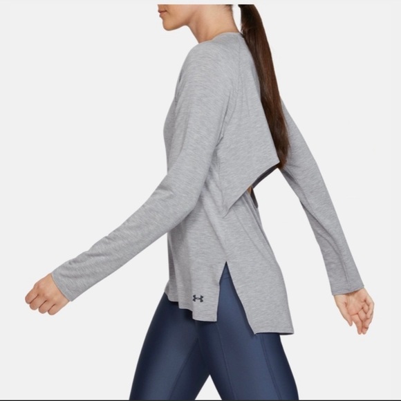Under Armour - Long Sleeve Loose Athletic Top NWT - Picture 2 of 12
